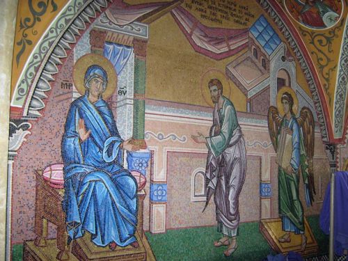 Богородица благословляет св. Луку писать ее икону