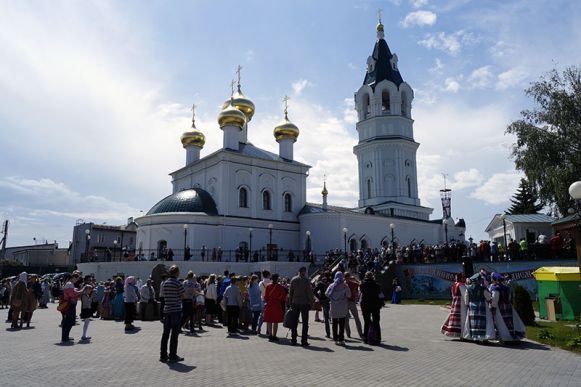 Двунадесятые праздники