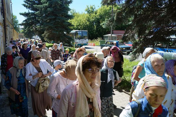 Крестный ход с Оранской иконой Богородицы