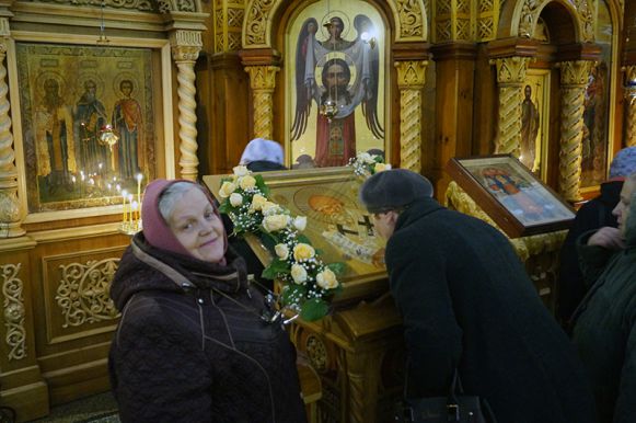Старинный православный обычай прохождения под иконой
