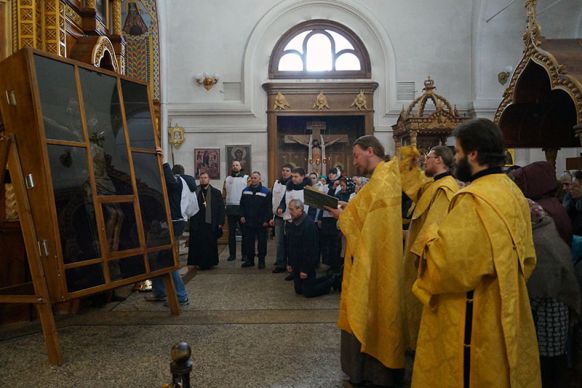 Арзамасский Крест в Сормовском соборе