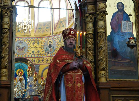 Пасхальные богослужения в Сормовских храмах 2015