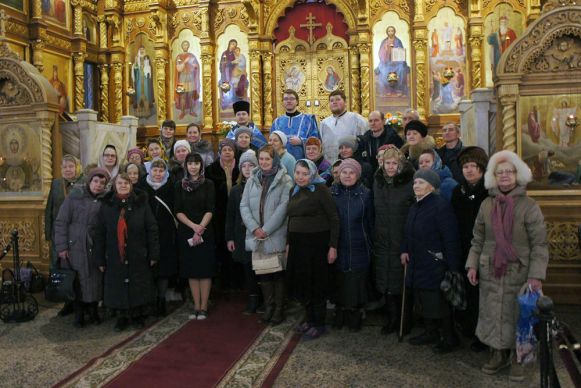 Священник в детском саду
